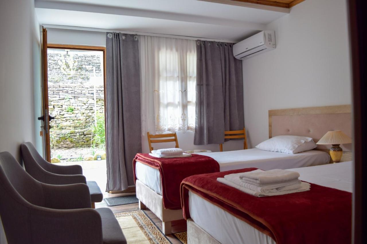 Sokaku i te Marreve GuestHouse Gjirokastër Eksteriør bilde