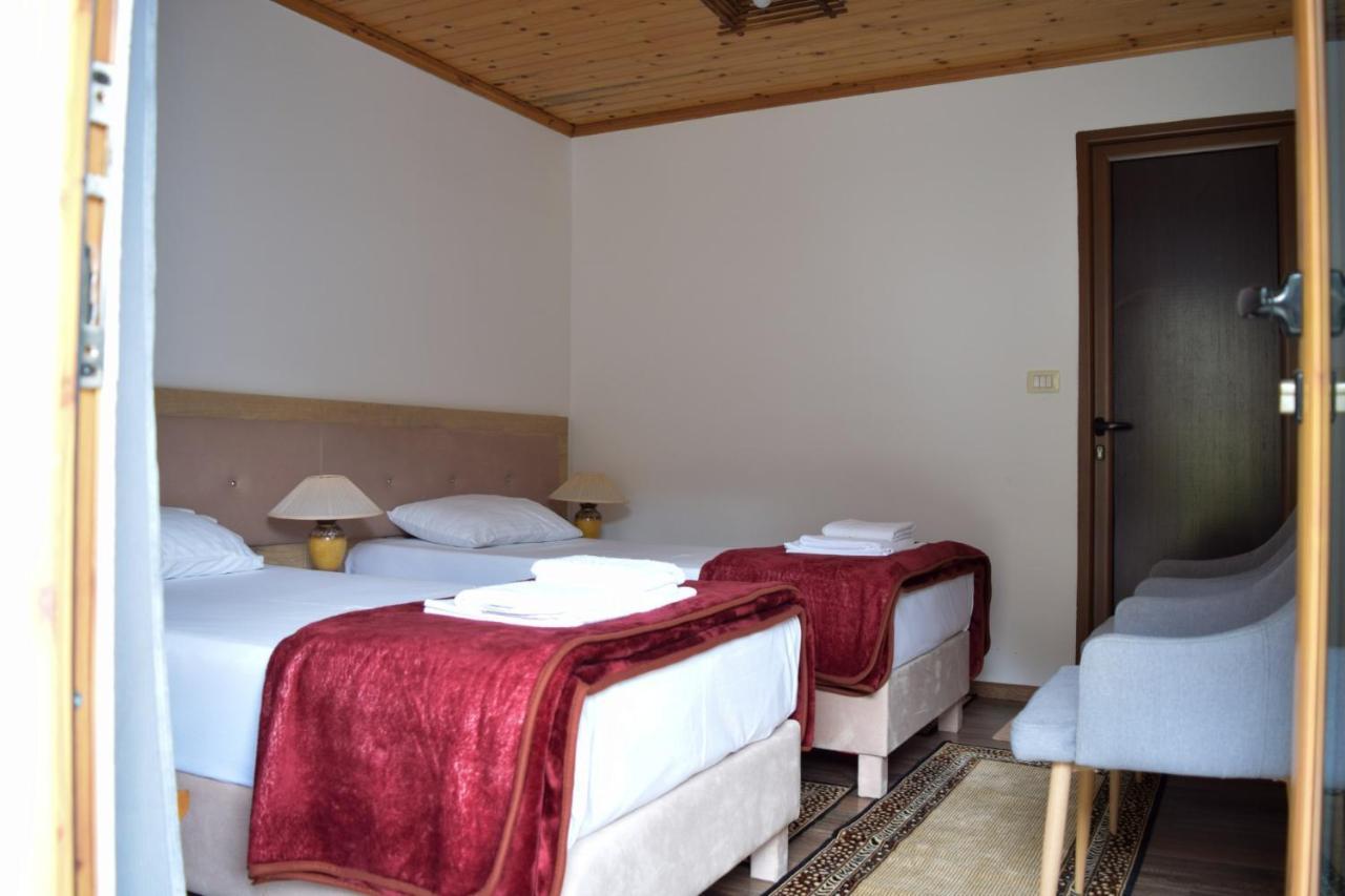 Sokaku i te Marreve GuestHouse Gjirokastër Eksteriør bilde
