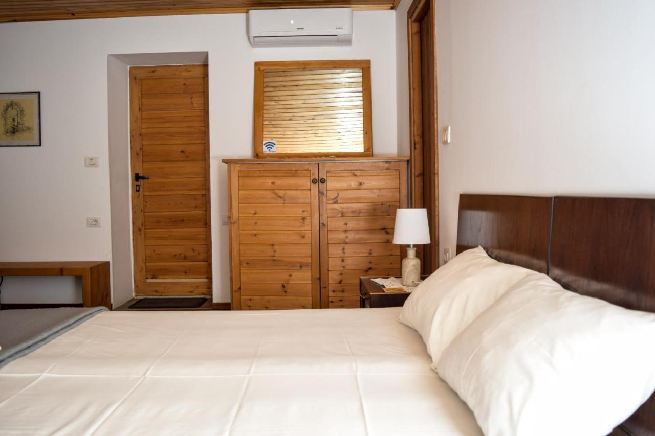 Sokaku i te Marreve GuestHouse Gjirokastër Eksteriør bilde