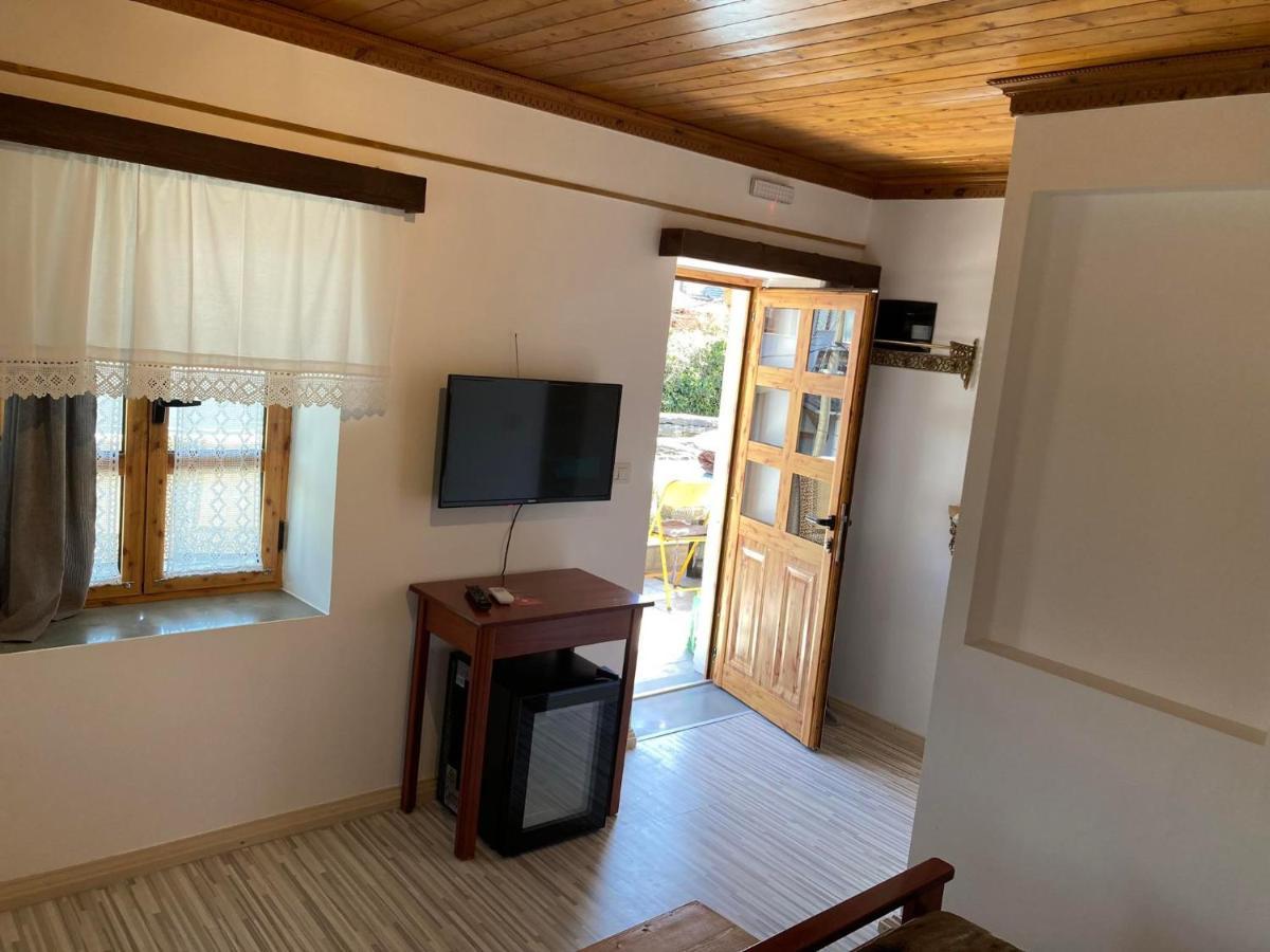 Sokaku i te Marreve GuestHouse Gjirokastër Eksteriør bilde