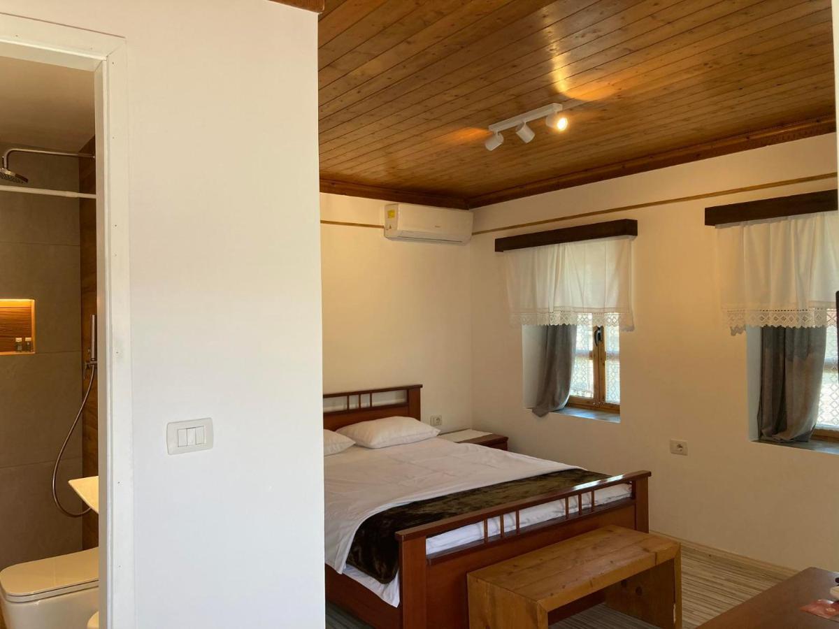 Sokaku i te Marreve GuestHouse Gjirokastër Eksteriør bilde
