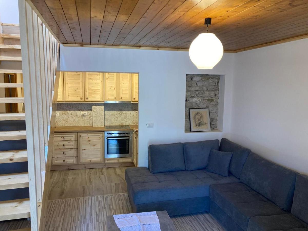 Sokaku i te Marreve GuestHouse Gjirokastër Eksteriør bilde
